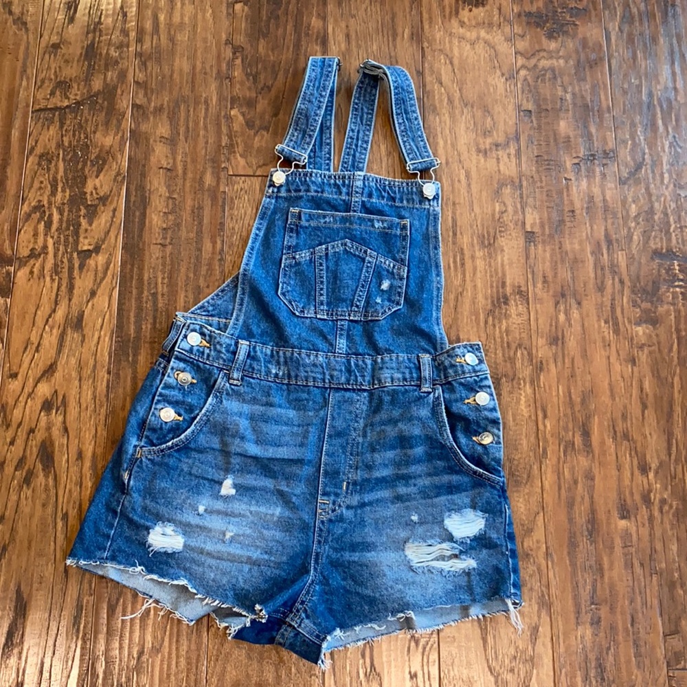 H&M Divided Bib Overall Shorts distressed size 6